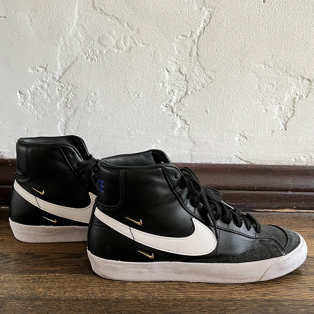Nike Blazer Mid ‘77 SE Sneakers